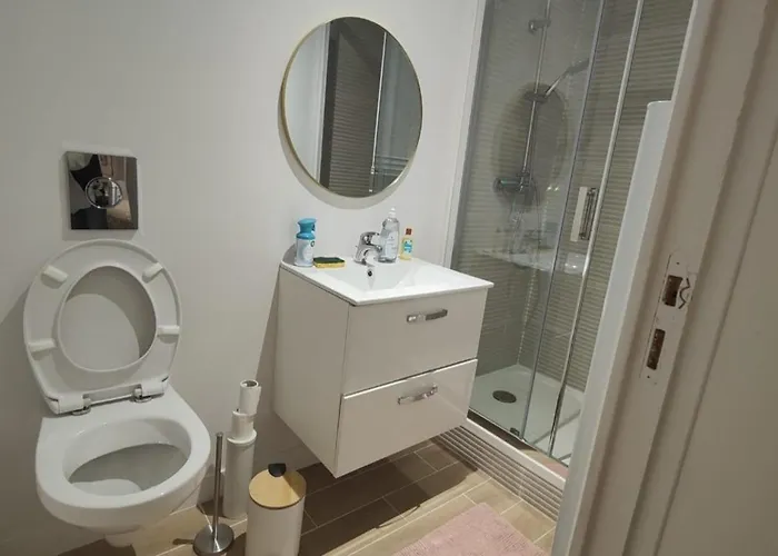 Appartamento Avec Terrasse Couverte Jardinet 500m De La