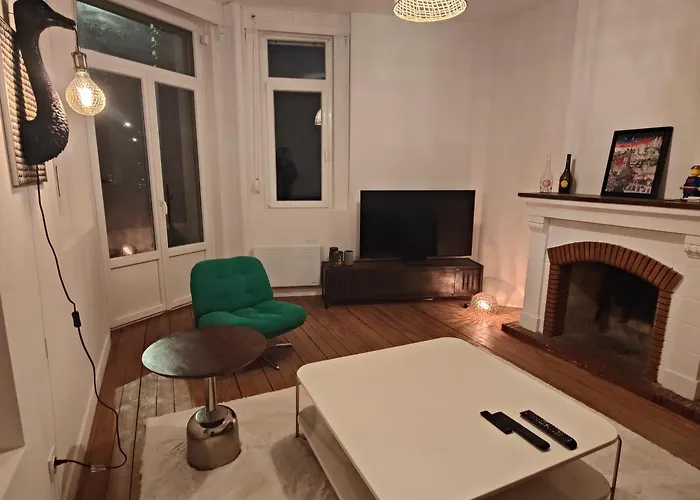 Avec Terrasse Couverte Jardinet 500m De La